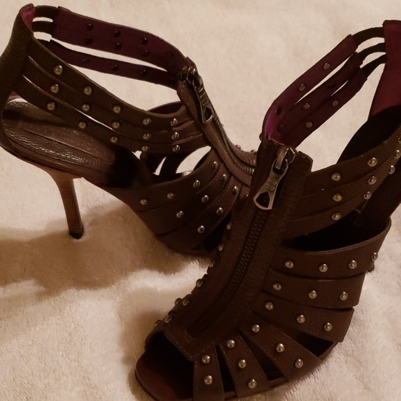 Shoes - Picture 2 of 3